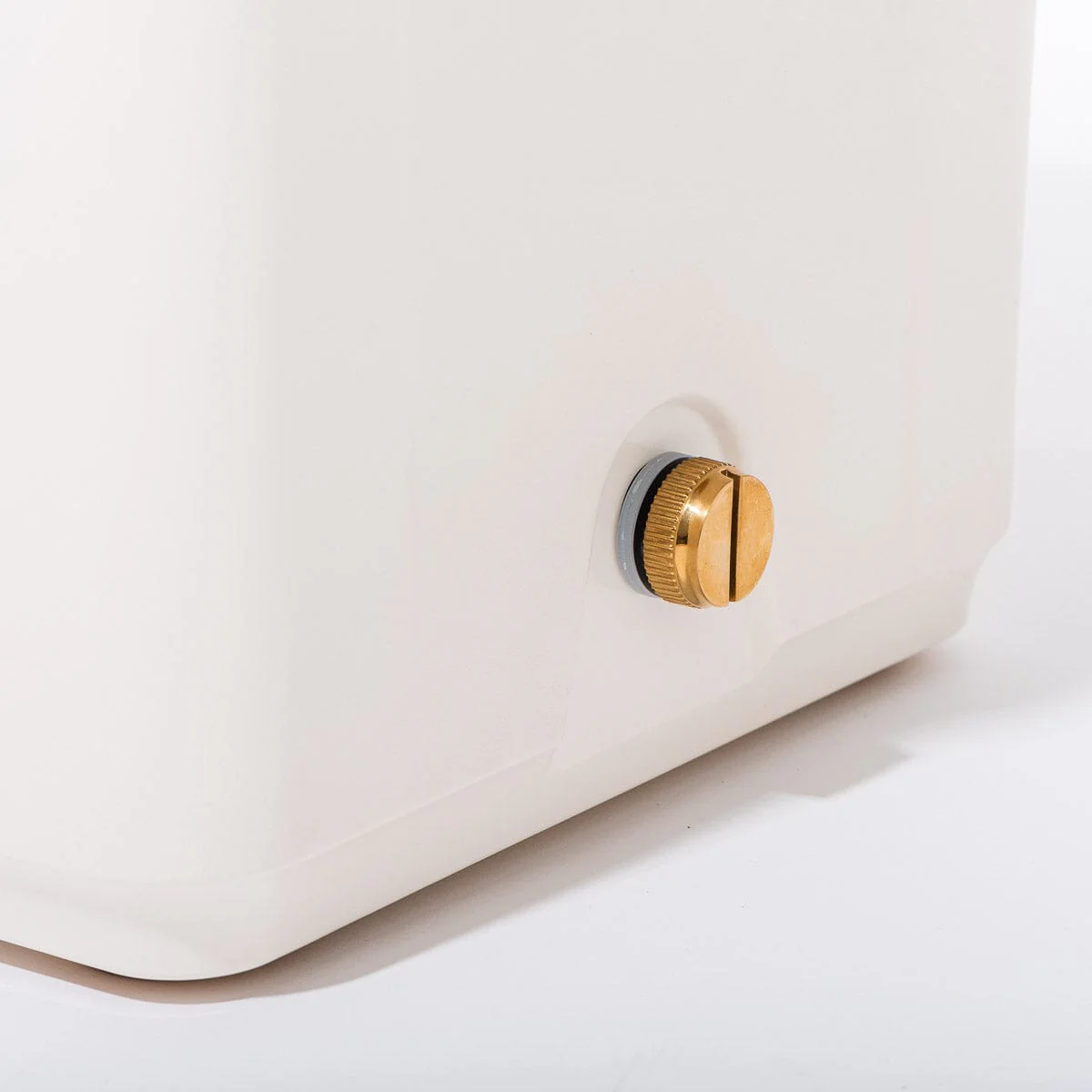 The Hemingway Cooler - Antique White - 33 Liters - Image 8