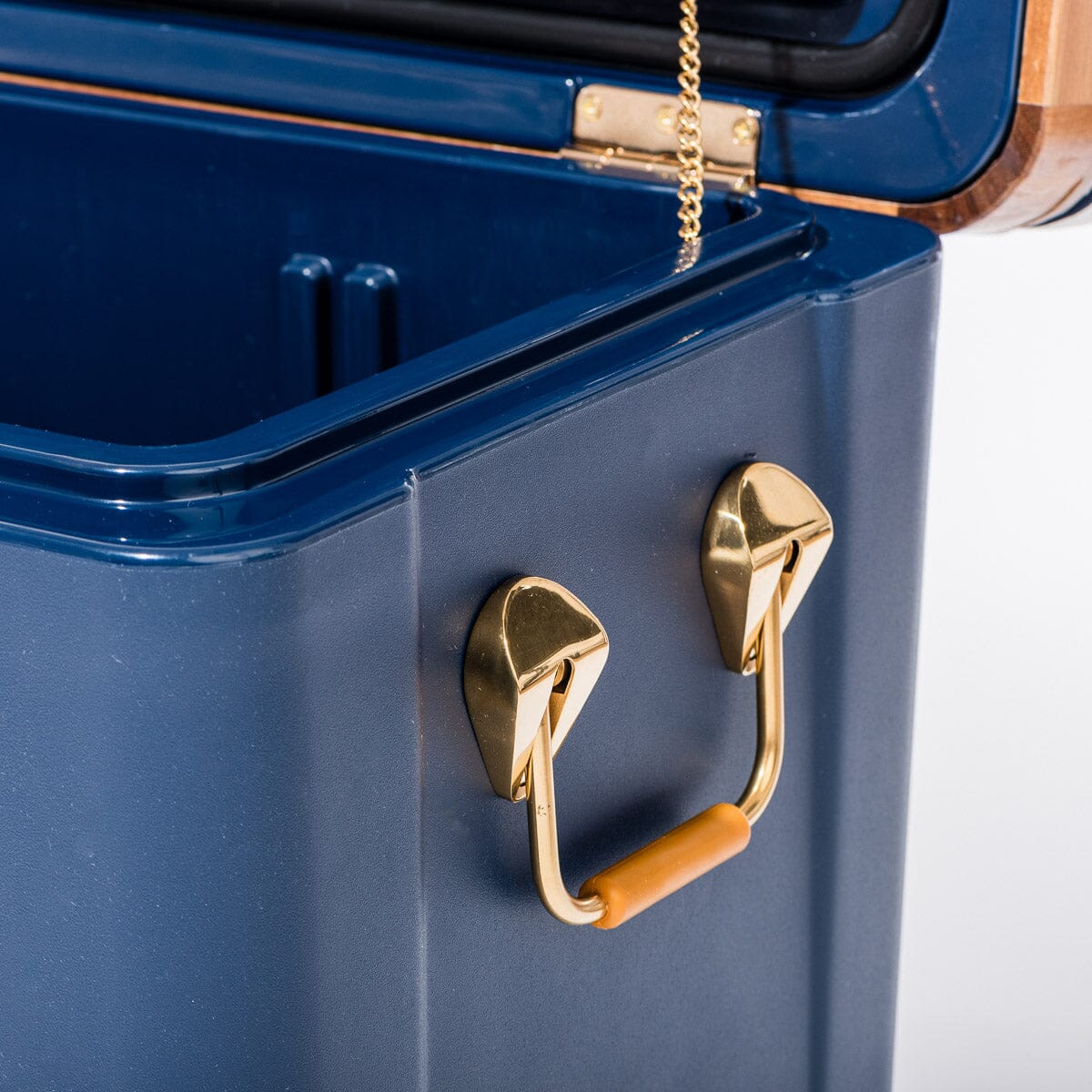 The Hemingway Cooler - Boathouse Navy - 33 Liters - Image 3