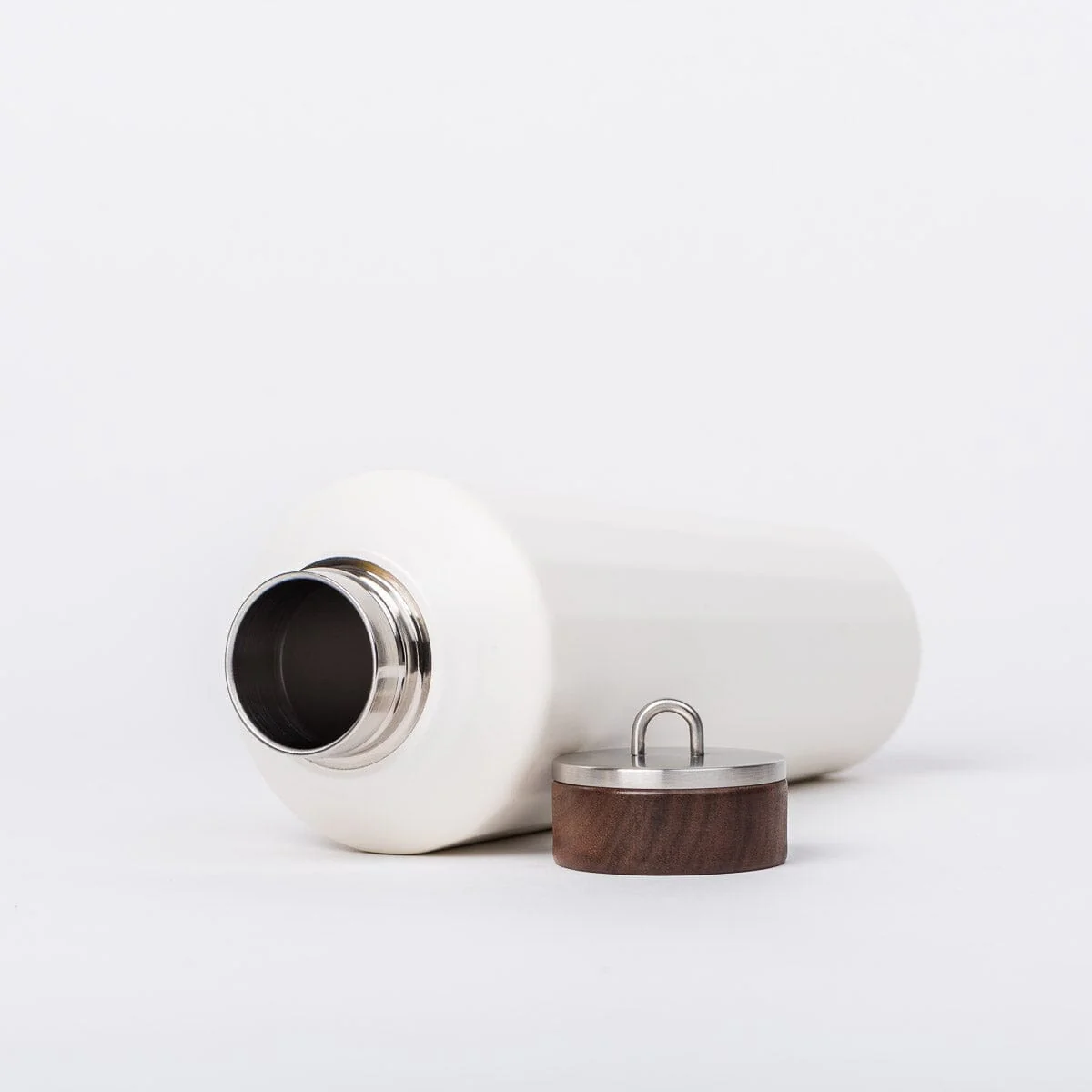 The Hemingway Drinkware - Flask - Antique White - 25 Oz / 750 ML - Image 2