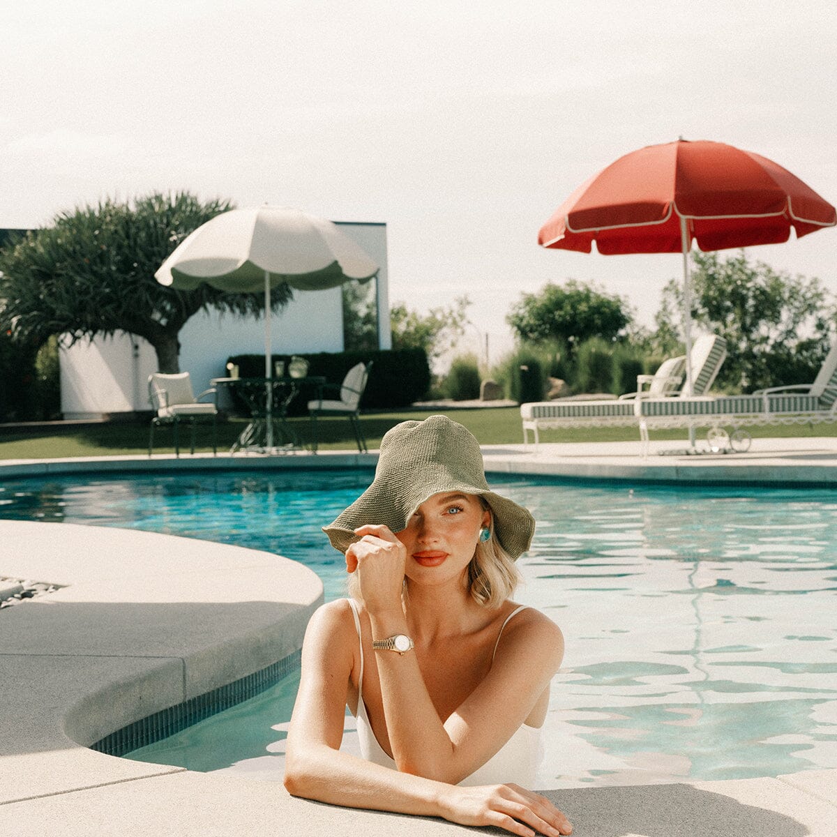 The Patio Umbrella - Elsa Red - Image 10