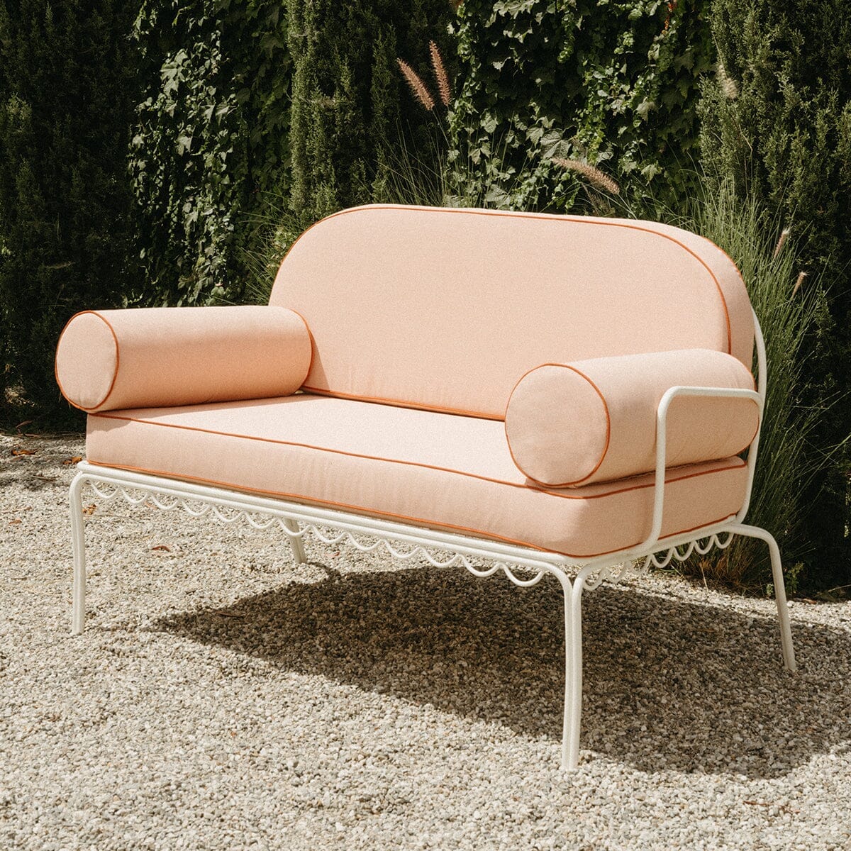 The Al Fresco Love Seat in Rivie Pink | Antique White Frame - Image 2