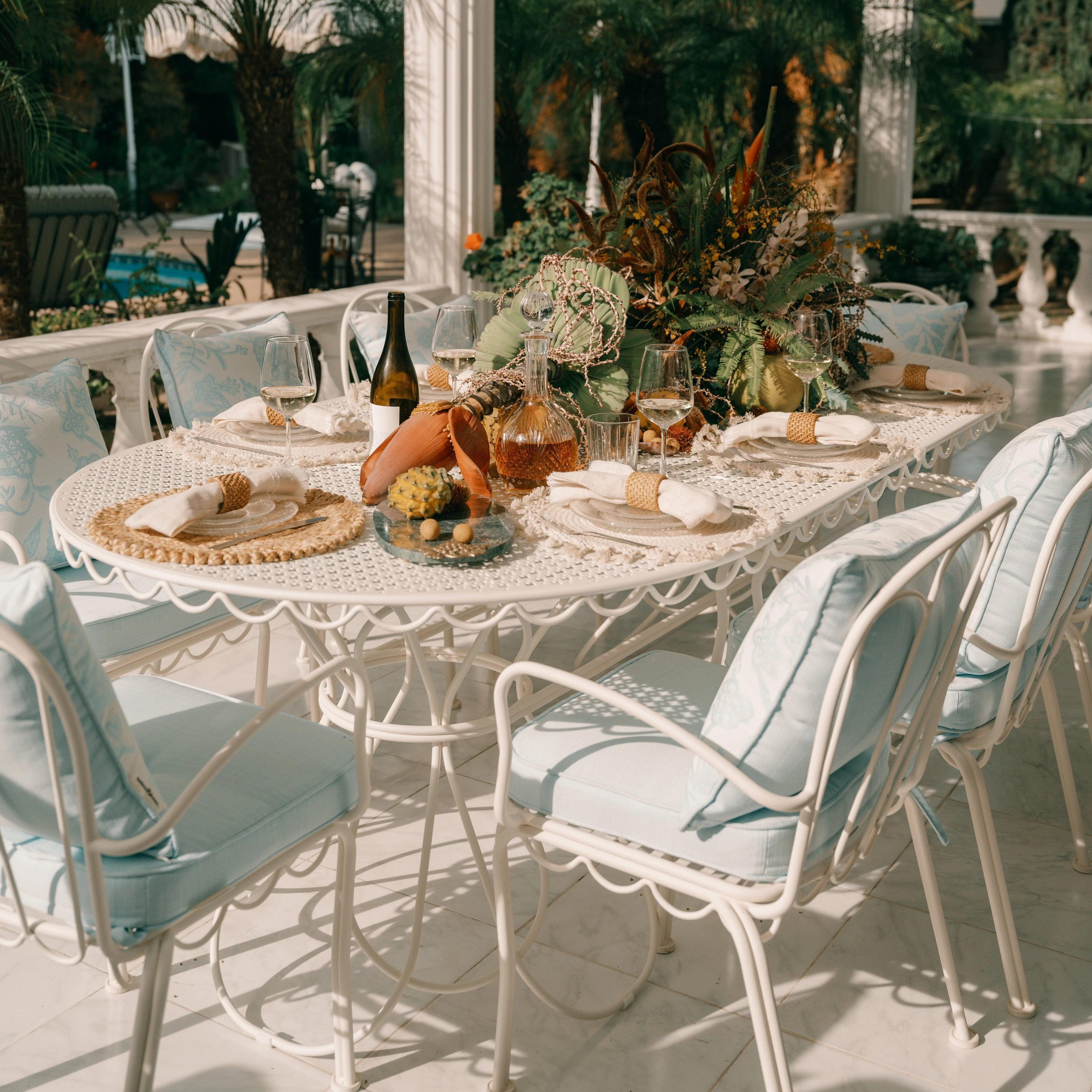 The Al Fresco Oval Dining Table - Antique White - Image 7