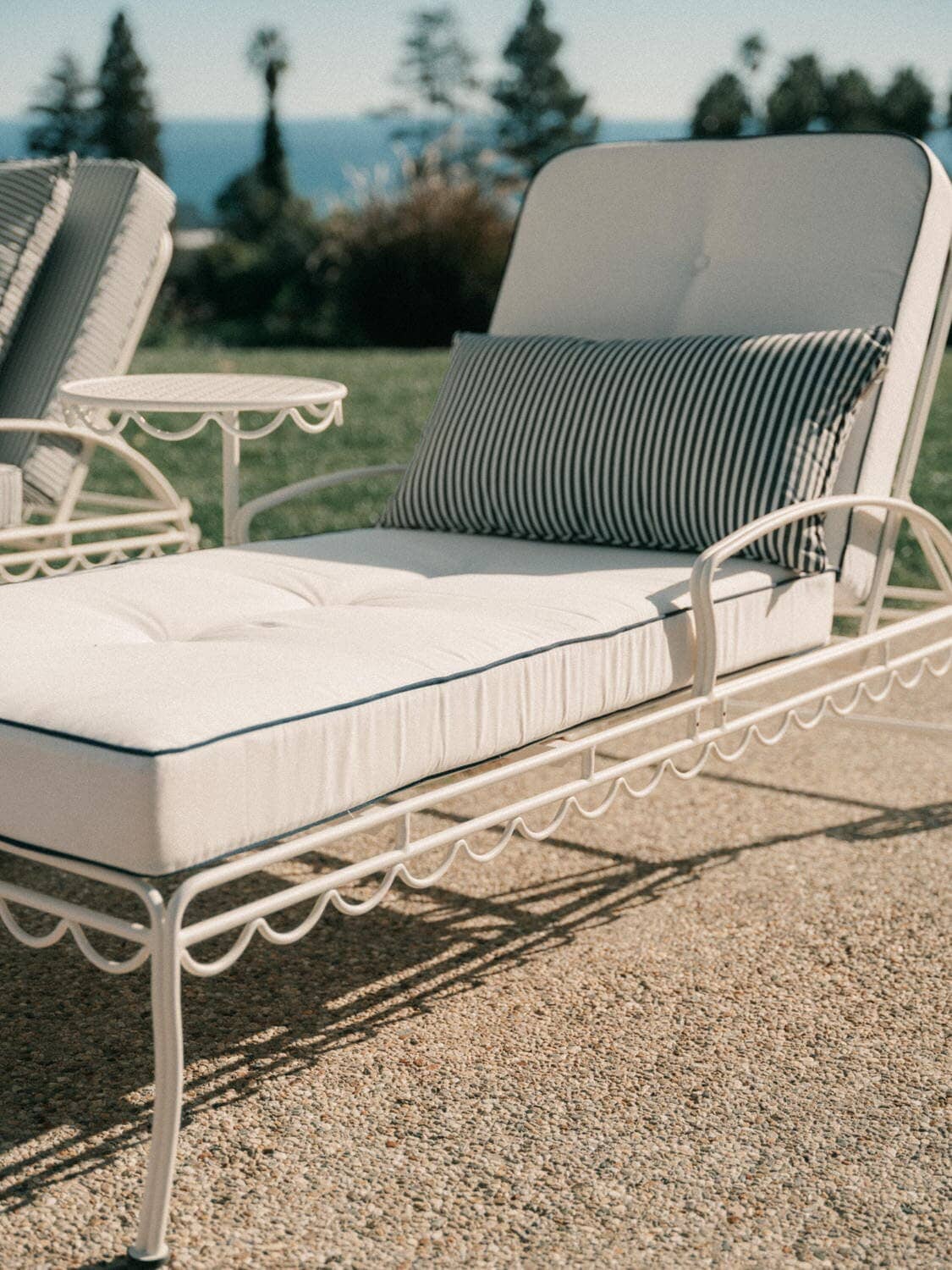 The Al Fresco Sun Lounger - Antique White - Image 11