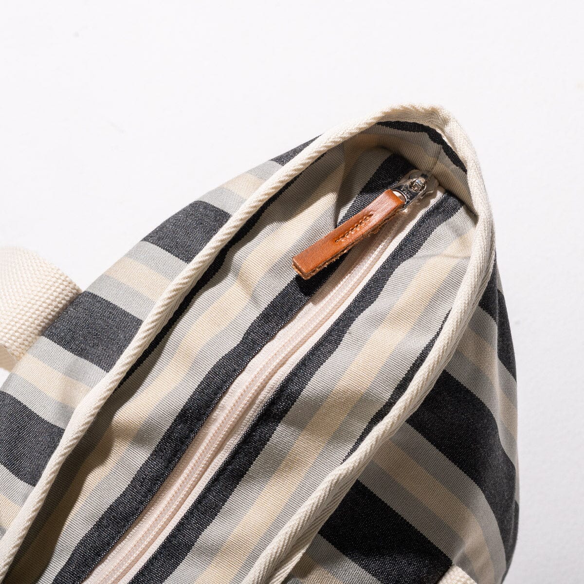 The Beach Bag x Jenni Kayne - Image 4