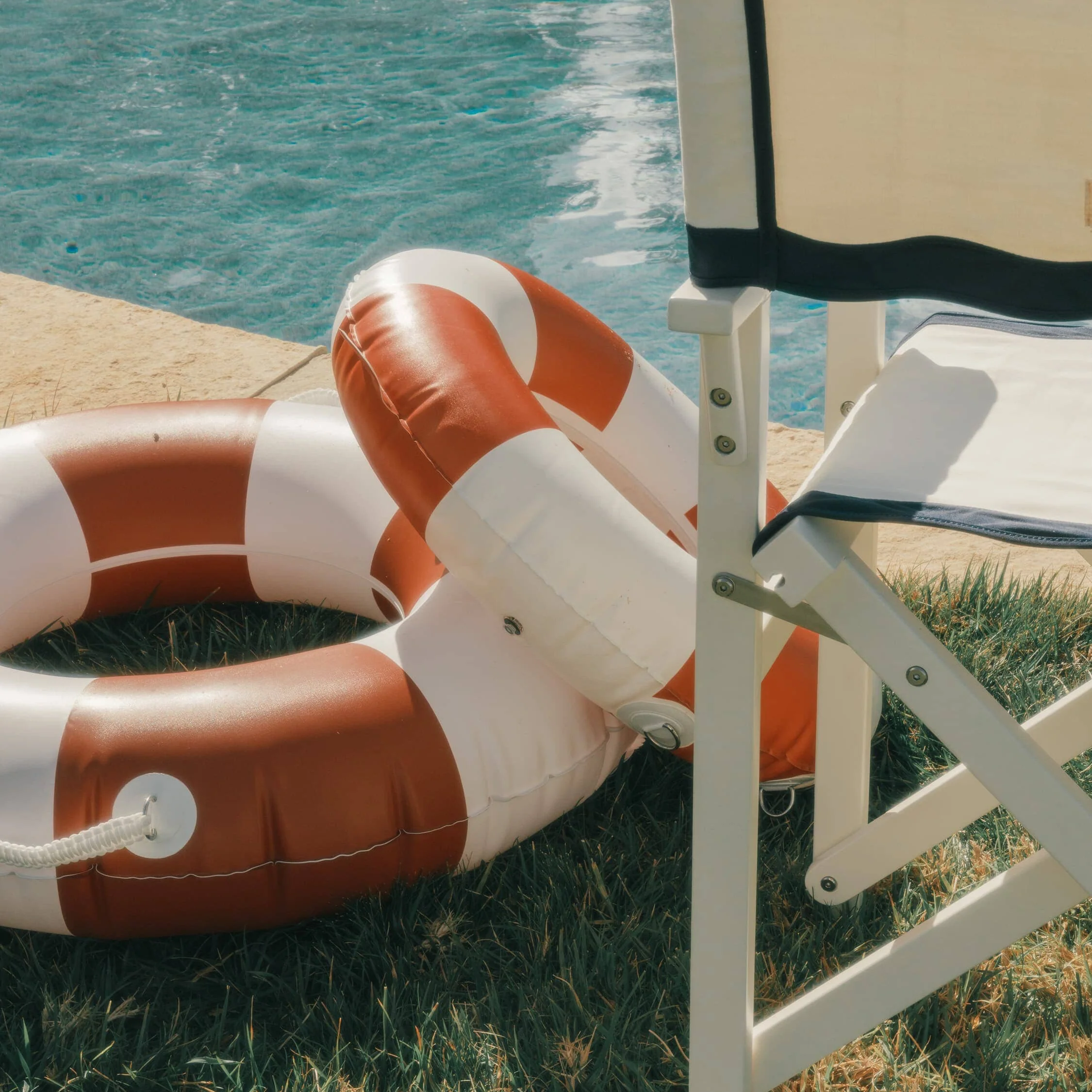 The Classic Pool Float - Small - Le Sirenuse - Image 3