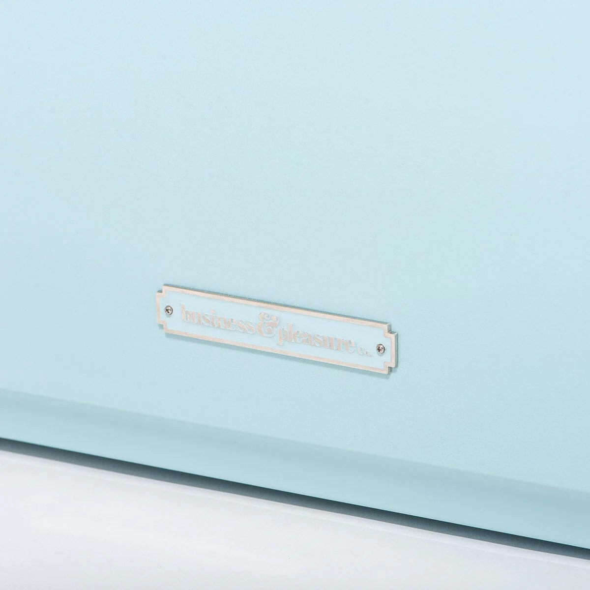 The Hemingway Cooler - Powder Blue - 52 Liters - Image 9