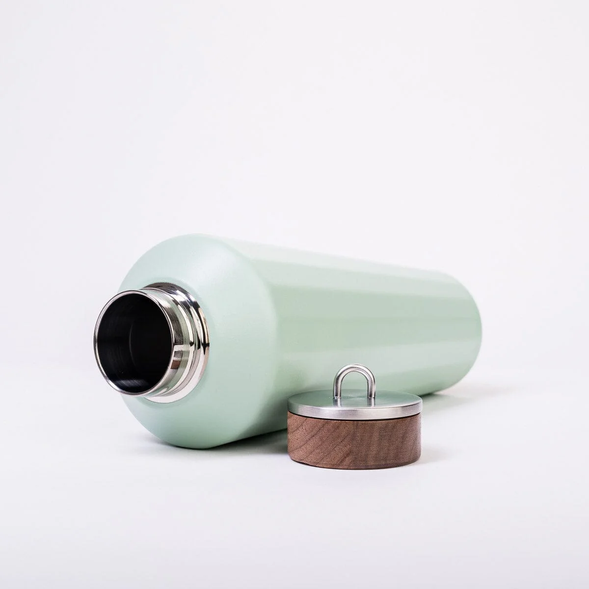 The Hemingway Drinkware - Flask - Sage Green - 25 Oz / 750 ML - Image 3