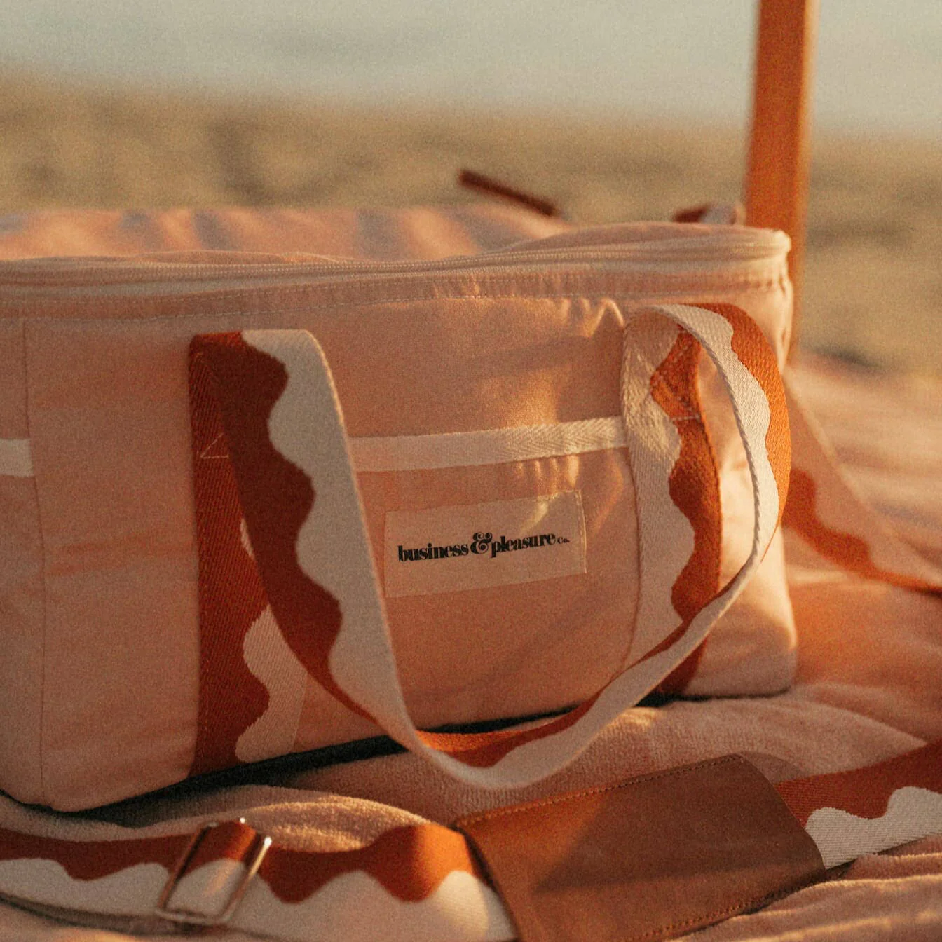 The Premium Cooler Bag - Rivie Pink - Image 6