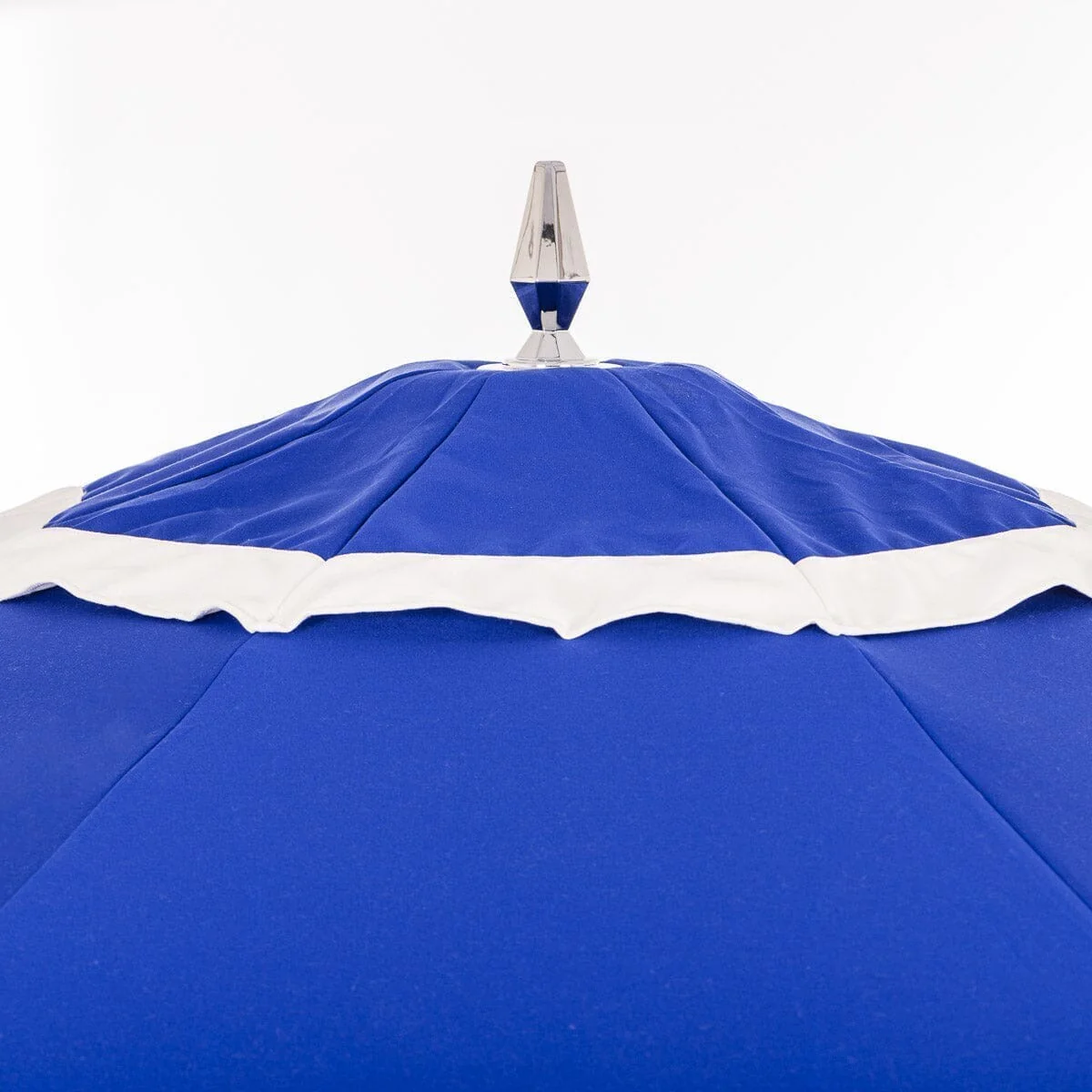 The Resort Market Umbrella in Border Valance Mediterranean Blue | 10' Antique White Frame - Image 4