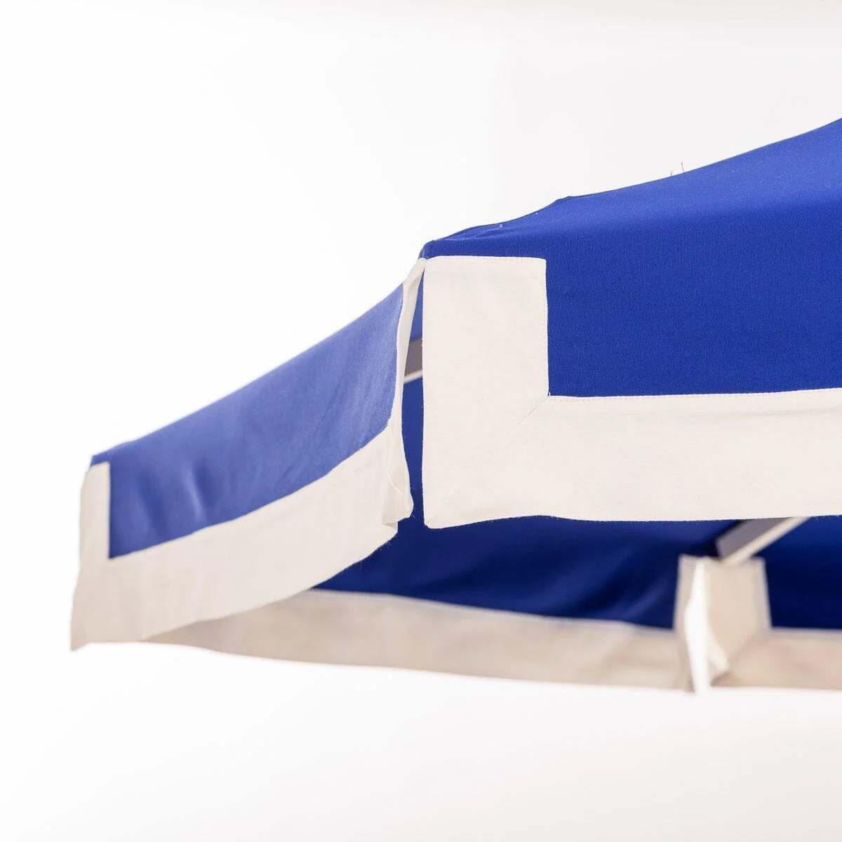 The Resort Market Umbrella in Border Valance Mediterranean Blue | 10' Antique White Frame - Image 5